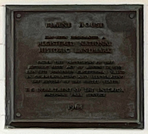 Plaque